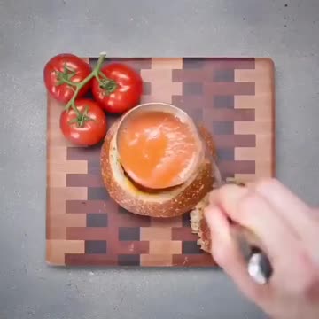 Bread with delicious cream sauce Curry