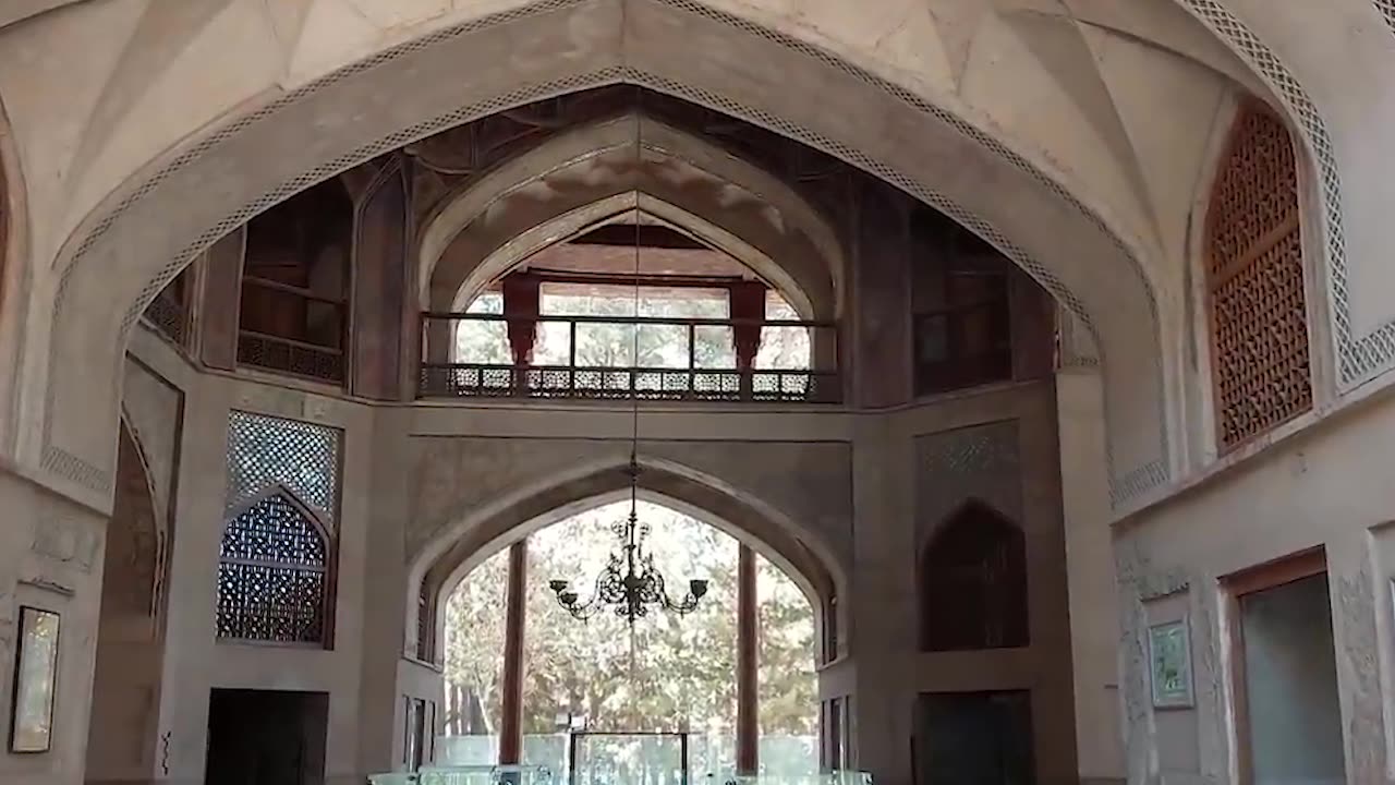 "Isfahan: نصف جہان (Half the World) - Ep 05 Pakistan to Iran + Turkey"