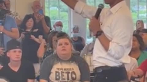 Beto O’Rourke Calls Heckler A Motherfu*ker!!!