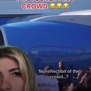 KAMALA BUSTED FOR PHOTOSHOPPING CROWD 😂🤣🤣🤣