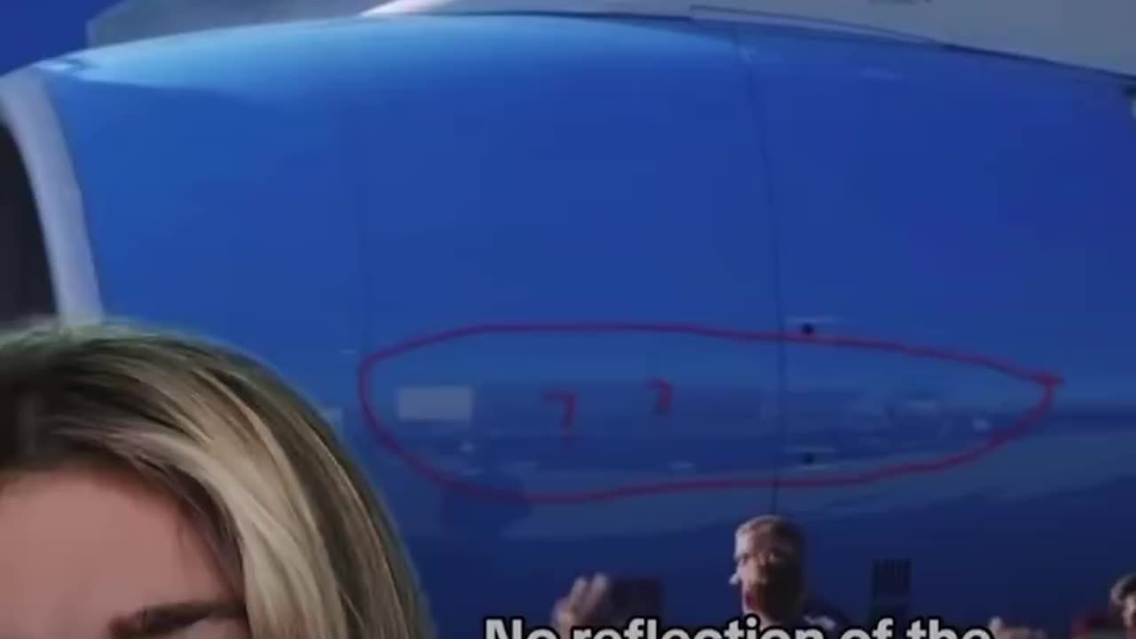 KAMALA BUSTED FOR PHOTOSHOPPING CROWD 😂🤣🤣🤣