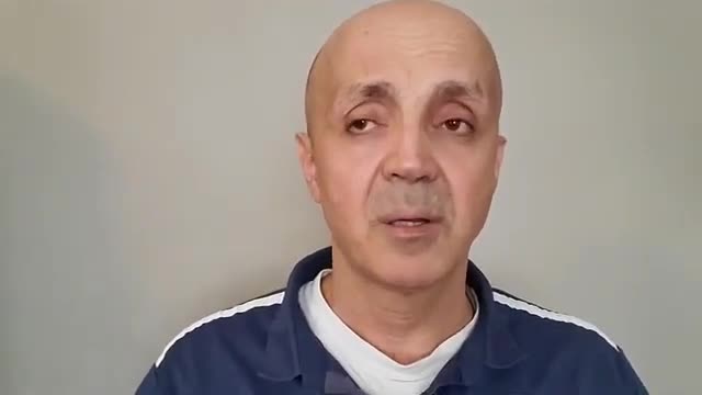 بتحرز انو الله يتجسد ويتألم ويموت ويقوم في اليوم الثالث كرمالنا ويترك لنا جسده السري على؟