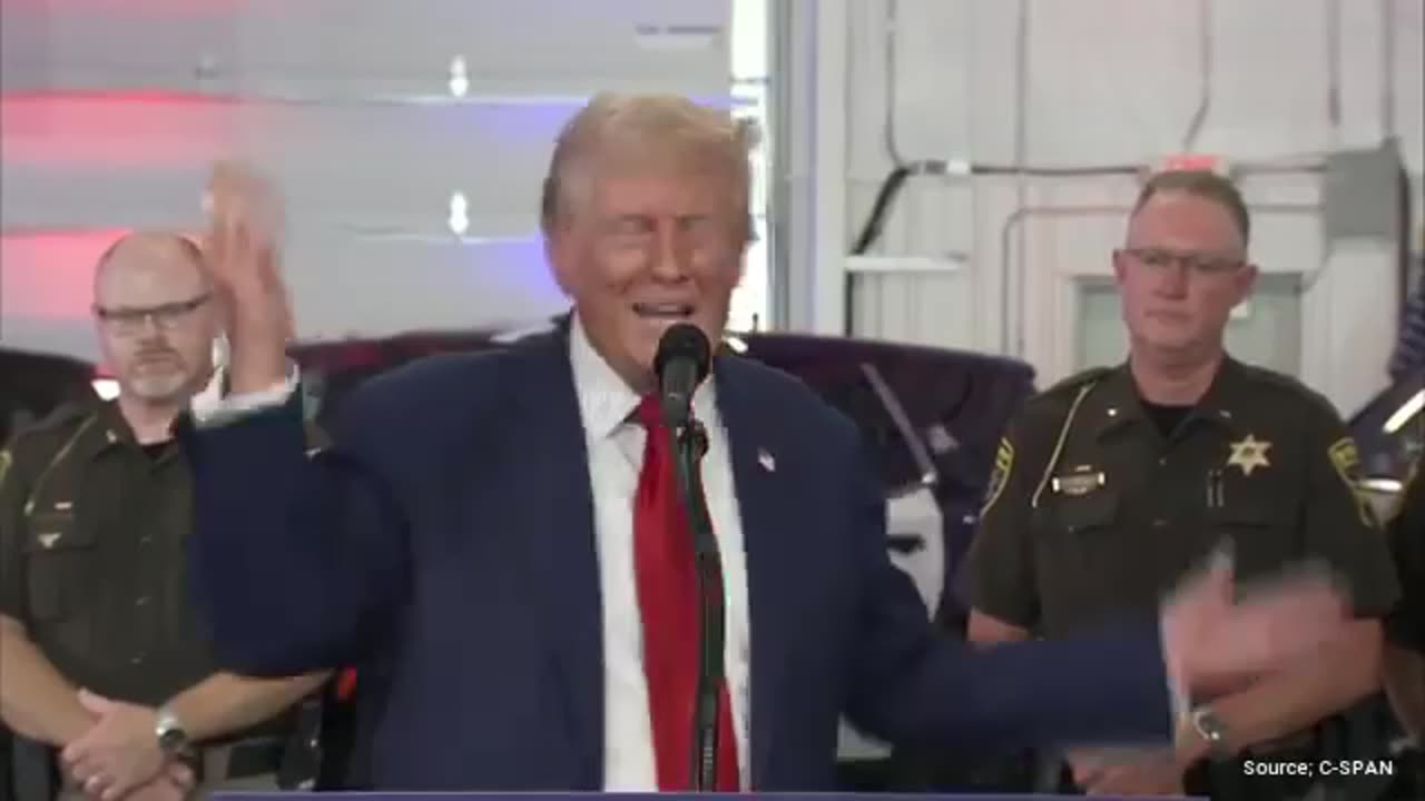 Trump Perfectly Responds to Race-Baiting Reporter With Epic One-Liner Response [WATCH]