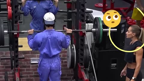 CRAZY CLEANER shocks GIRLS in a GYM | Anatoly Gym Prank