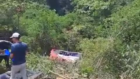 Grave accidente de bus en la vía Ibagué - Bogotá