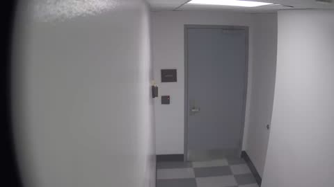 6141RHOBG1G101DStairwayLobbyEntry_2021-01-06_09h20min02s847ms.mp4