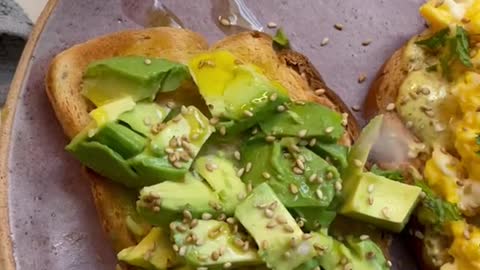 This lowcarb breakfast will keep you full for hours.