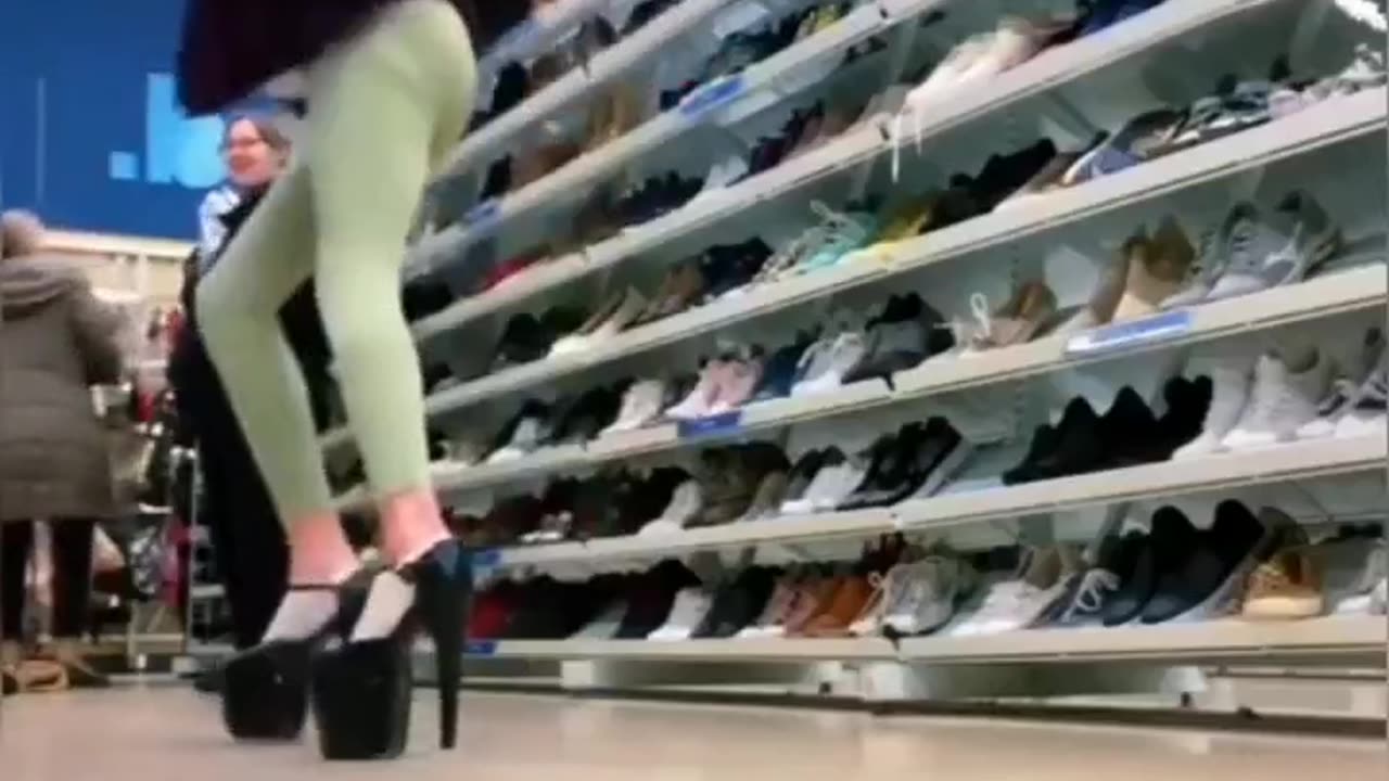 Try not to laugh 😂😂