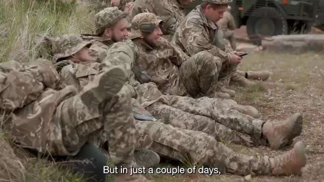 UK Defense Ministry showed how the Ukrainian military is trained to work on armored vehicles