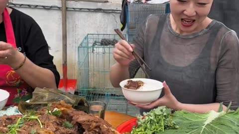 Chinese eating cow leg very 😋