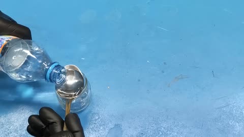 Don't buy super glue, make it yourself in 2 minutes from vinegar!