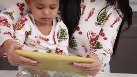 kylie jenner being a mom for 4 minutes straight