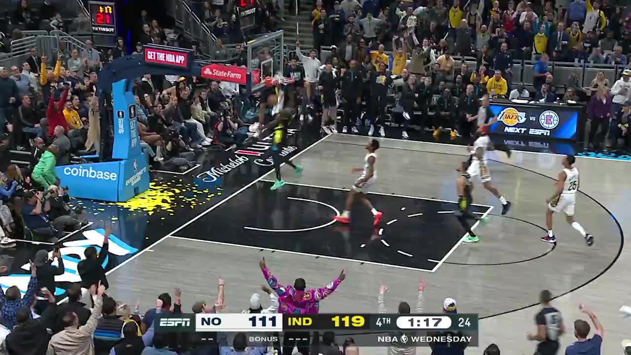 Pascal Siakam HUGE DUNK Seals the Win for Raptors! | Raptors vs. Pacers Highlights