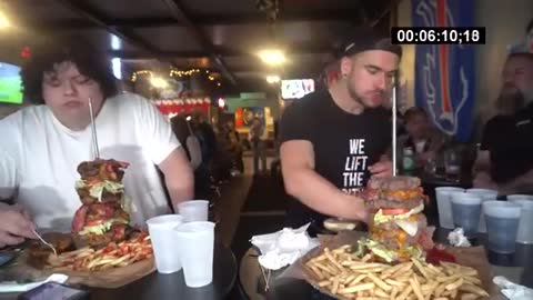 MONSTER 15 PATTY CHEESEBURGER CHALLENGE | THE BIGGEST BURGER CHALLENGE IN NEW YORK!