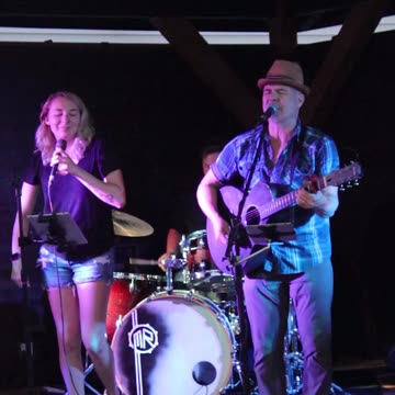 Thursday Night Vibes: Kip Jones sings Shaboozey's A Bar Song at Northland Sports Pub & Grill