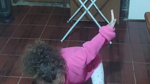 Criança treinando karatê