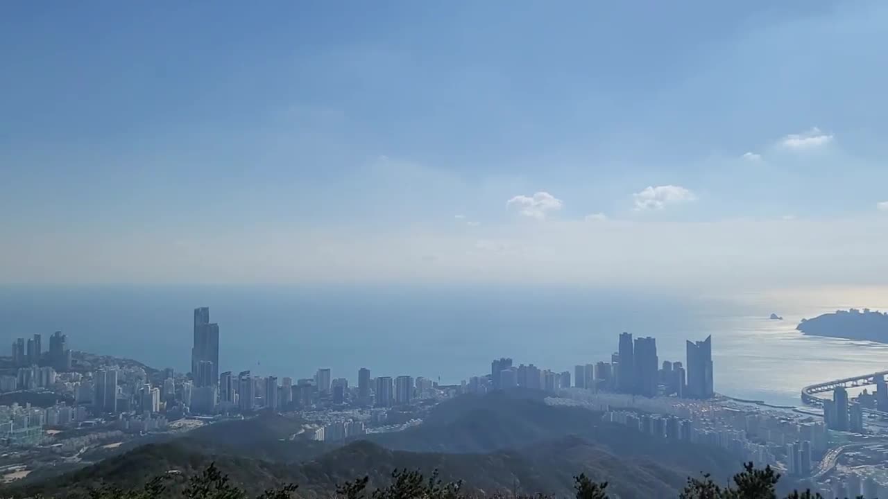 A mountain located in Busan, South Korea, named 'Jang'mountain