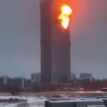 Ukraine just kamikaze bombed a Russian skyscraper