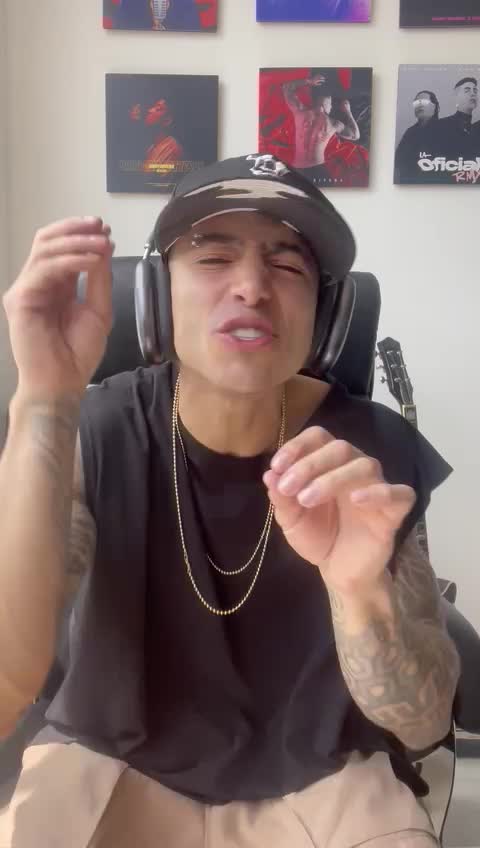 Andy Rivera envía un saludo a los lectores de El Universal