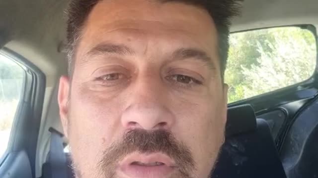 ΑΚΟΥΣΤΕ ΛΙΓΟ ΤΙ ΛΕΕΙ