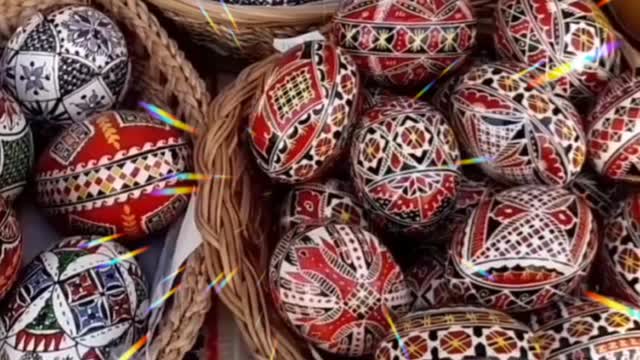 How look Traditional Easter Eggs in Romania