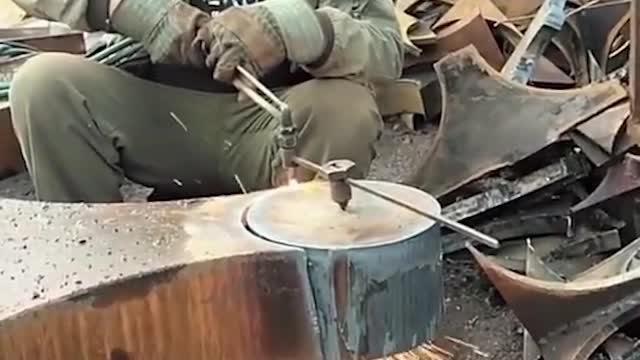 Oddly Satisfying Workers Relaxing Video to chill out too!