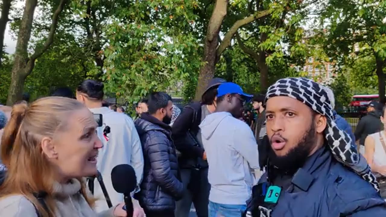 Christian preacher lady insults our Prophet then this happened _ speakers c
