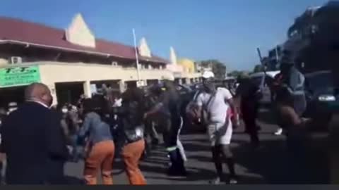 Protestors sing as N2 is blocked