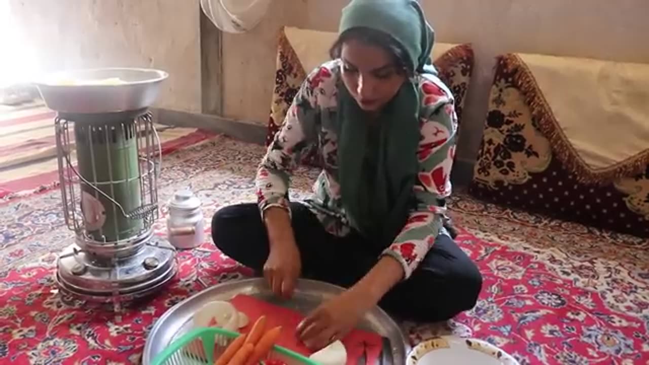 Village Lifestyle in Iran : Daily Life of Iranian Girls in the Village