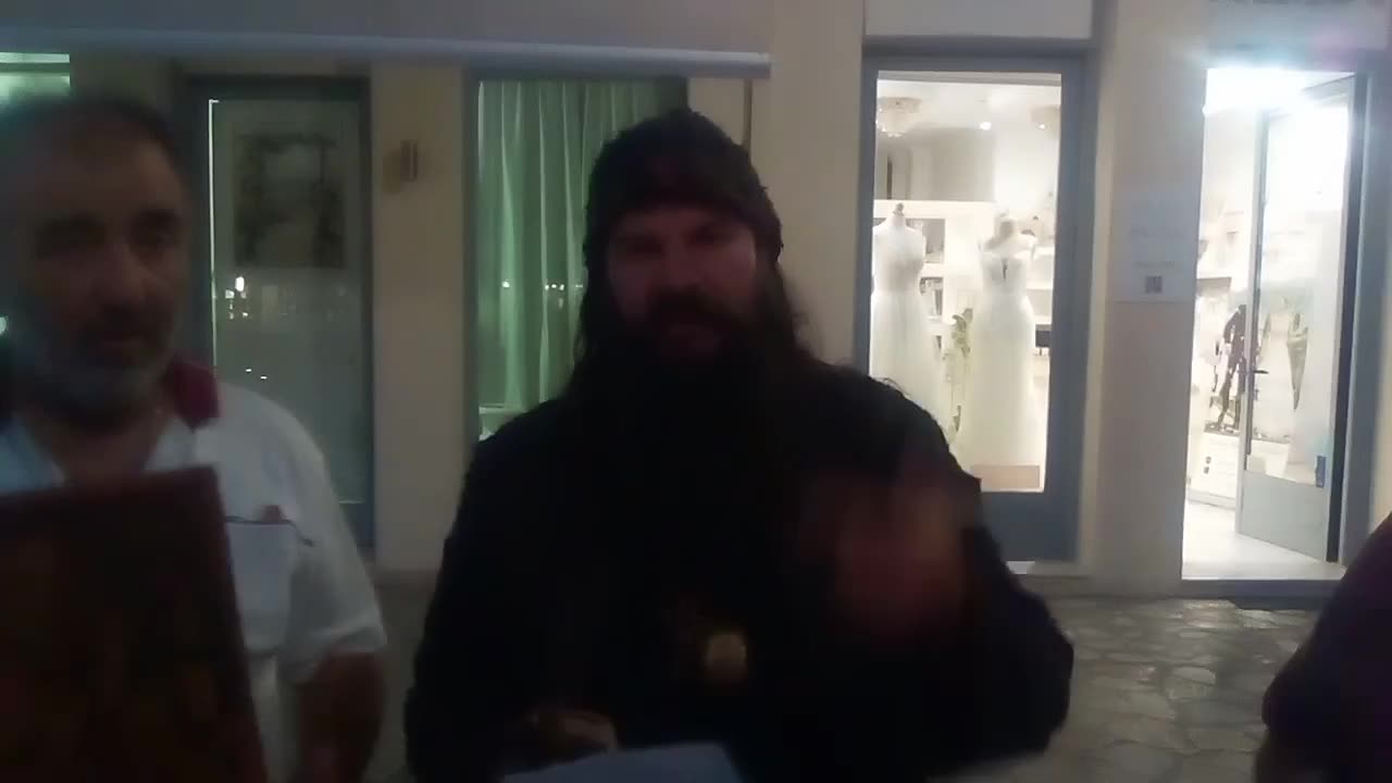 ΟΤΙ ΣΟΥ ΦΑΊΝΕΤΑΙ ΕΣΕΝΑ ;