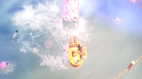 no barco enfrentando o monstro polvo pt1