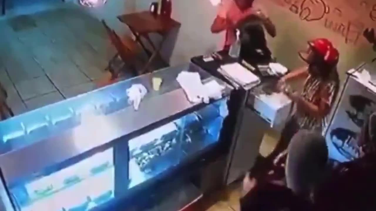 Conceal Carry Customer Wrecks Thieves