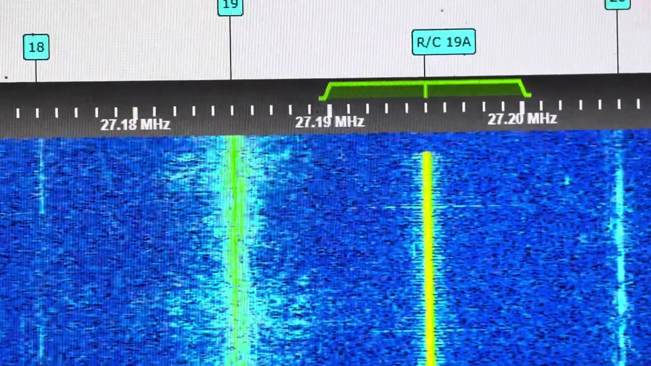 Pager On 27.505 MHz + FM Carrier On Off On 27.500 MHz - Via G8JNJ RaspSDR - 23 March 2023