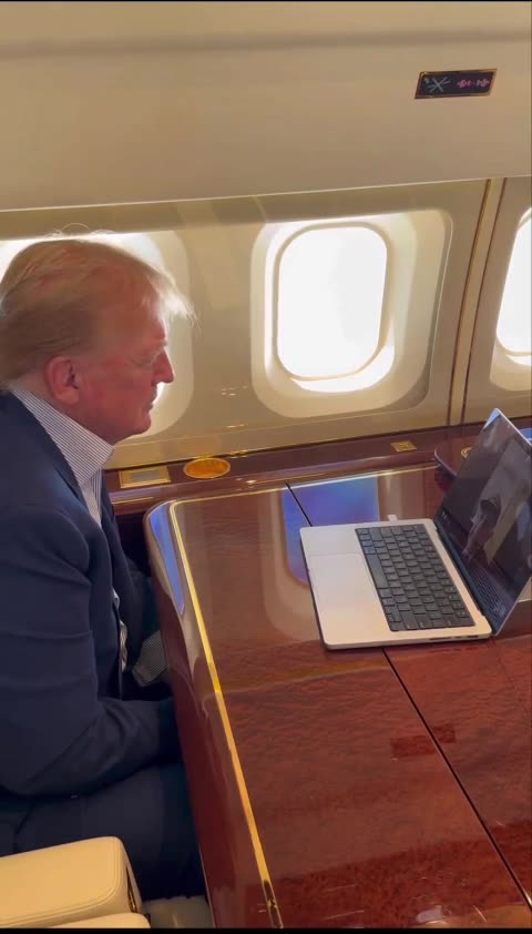 Trump Speaks to Four D-Day Hero’s