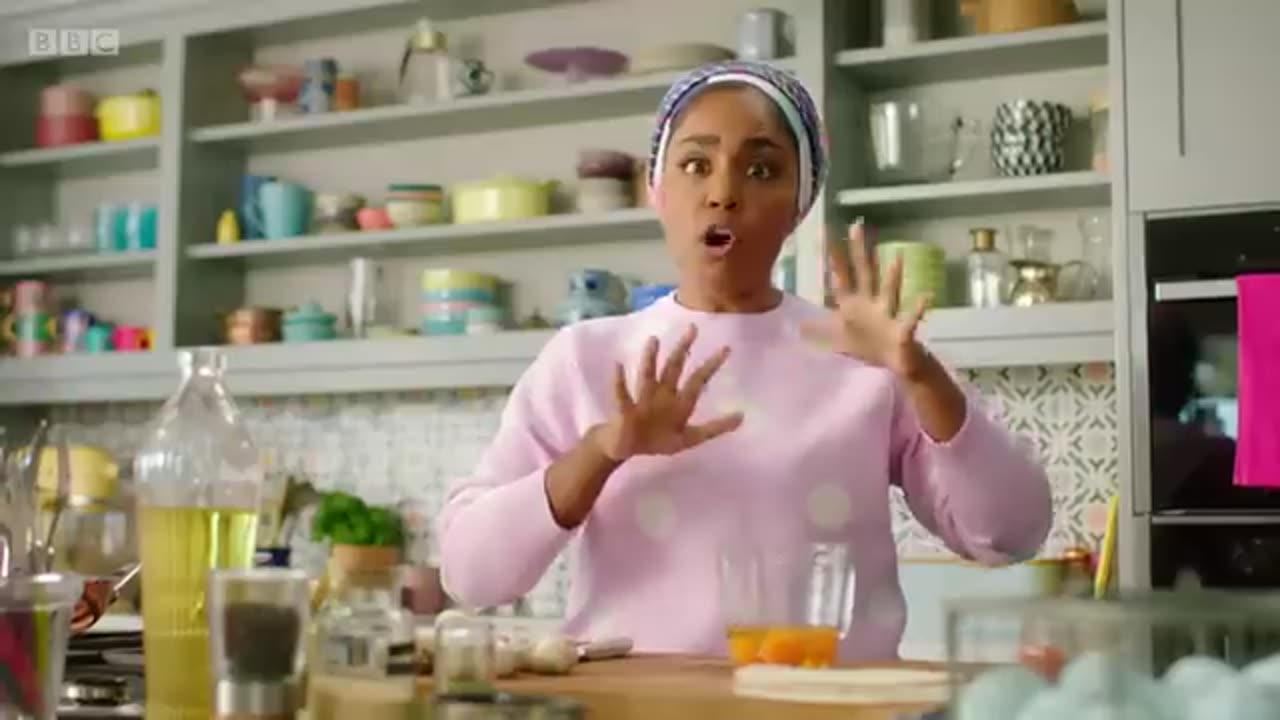 Nadiya's 5 minute crispy egg rolls