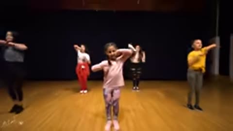 Ariana Grande - 7 Rings (Dance Video) _ Easy Kids Choreography _ MihranTV