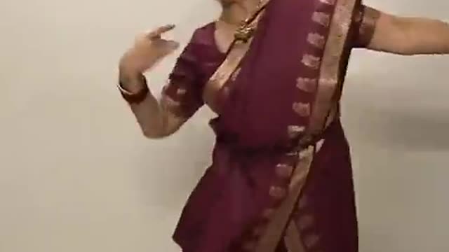 62 Year Old Lady Dance 😱