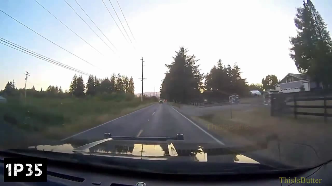 Dashcam shows stolen vehicle suspect speeding away at 100 mph in Thurston County