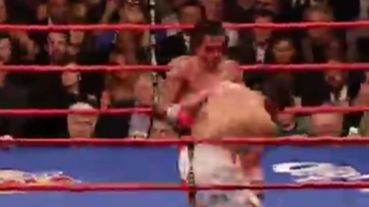 Manny Pacquiao and Eric Morales fight