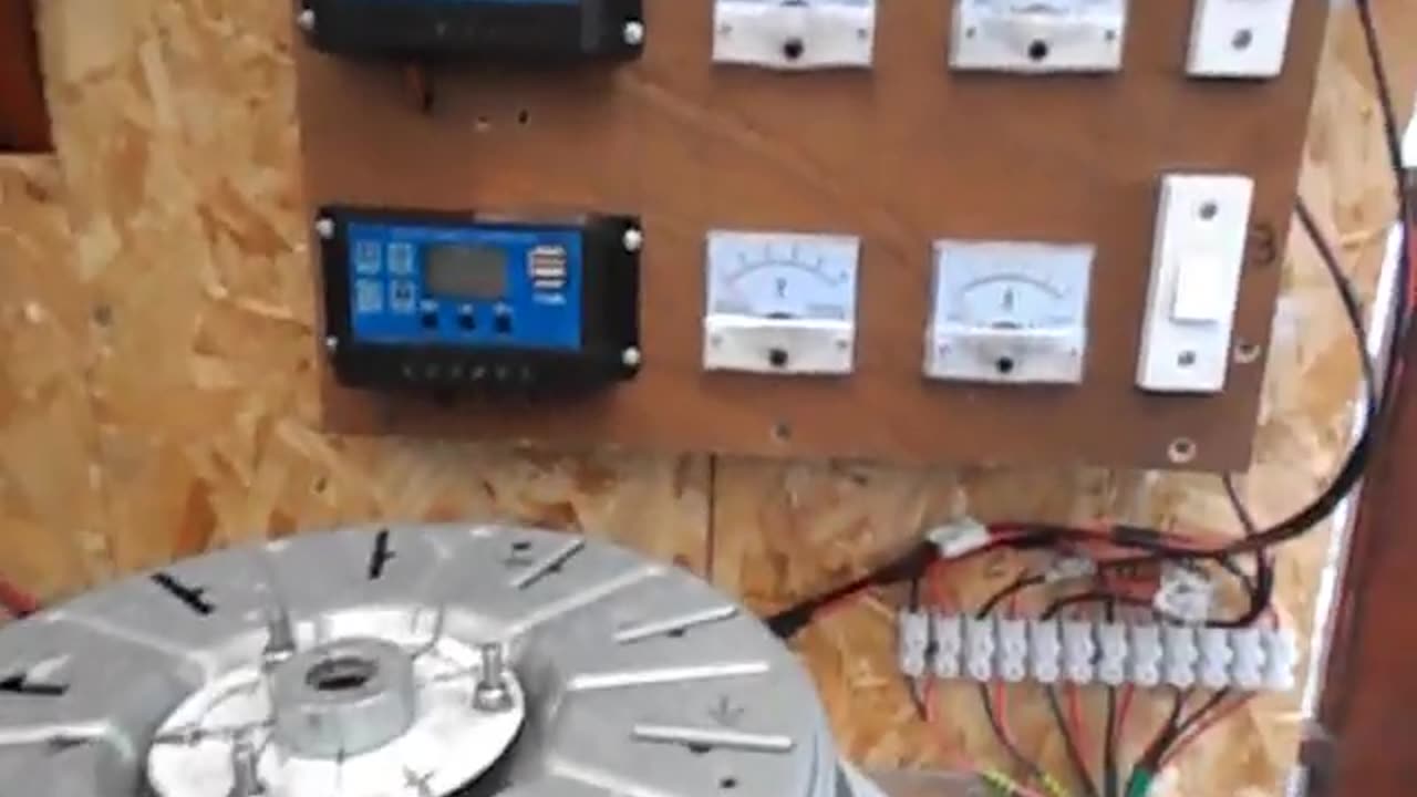 Washing machine motor powering six 90 watt Generators / Motors