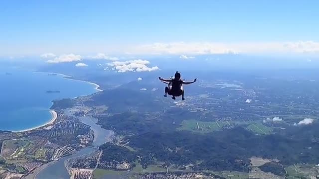 Take you to the sky and see the great rivers and mountains
