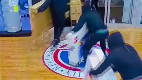 Looters ransack shop on cctv