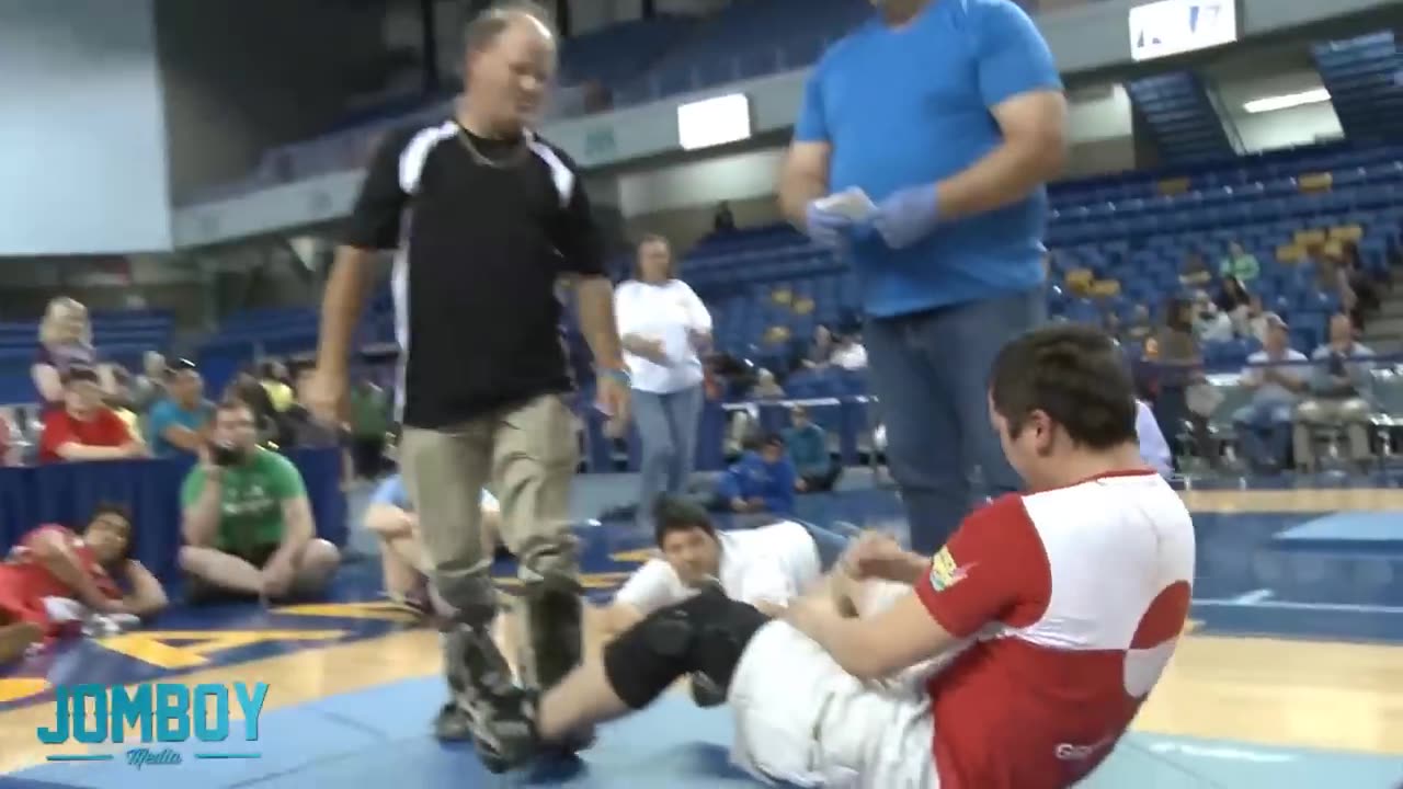 Stone Cold Killer wins the 2012 Ear Pulling contest with ease, a breakdown.
