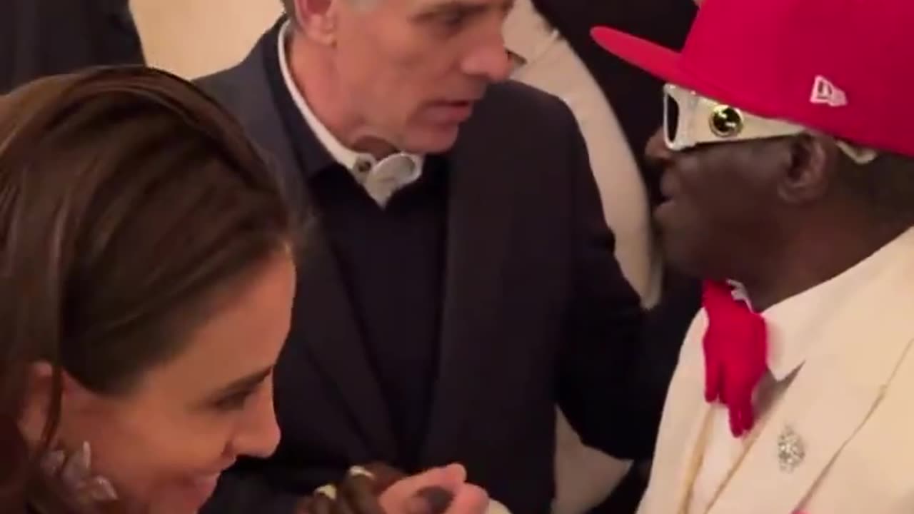 Hunter Biden and Flavor Flav exchange phone numbers