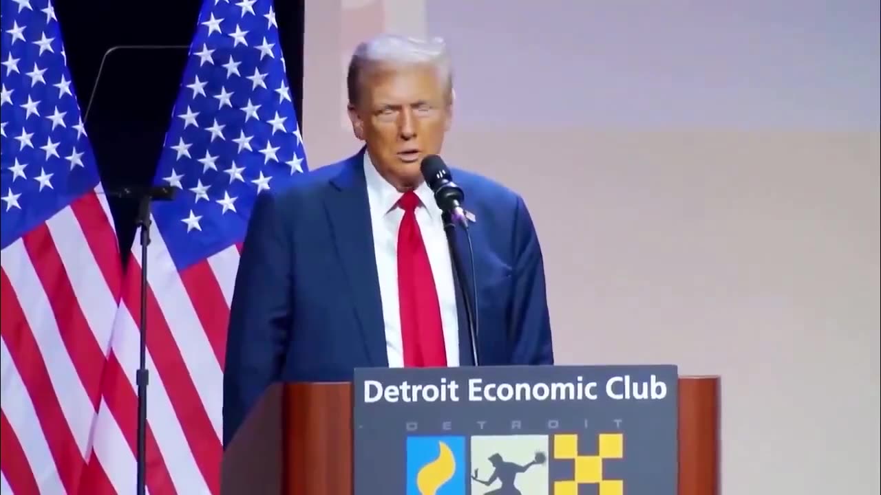 Trump TRASHES Kamala After Her Teleprompter Broke