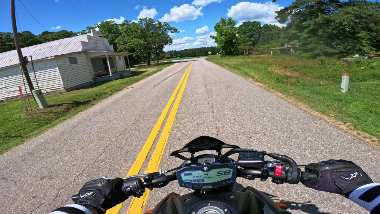 MT-07 Rippin on Twisty Country Roads