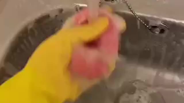 Kitchen sink clean using Cif Cream Cleaner