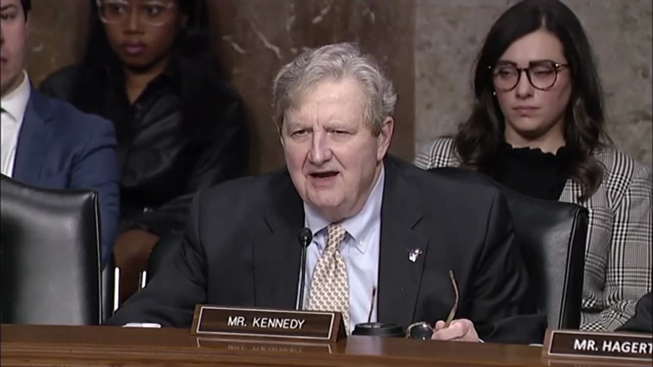 Sen. Kennedy RIPS Disgraced CEO's Of FAILED Banks For STUPID Financial Decisions