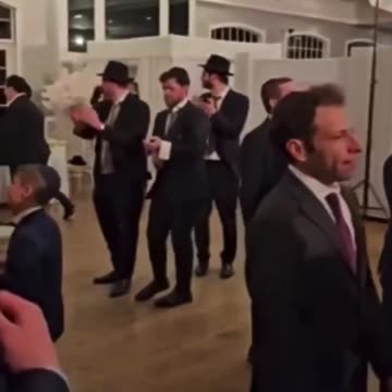 ❌ Grande spettacolo kosher: NON C'È BISOGNO DI AGGIUNGERE ALTRO!