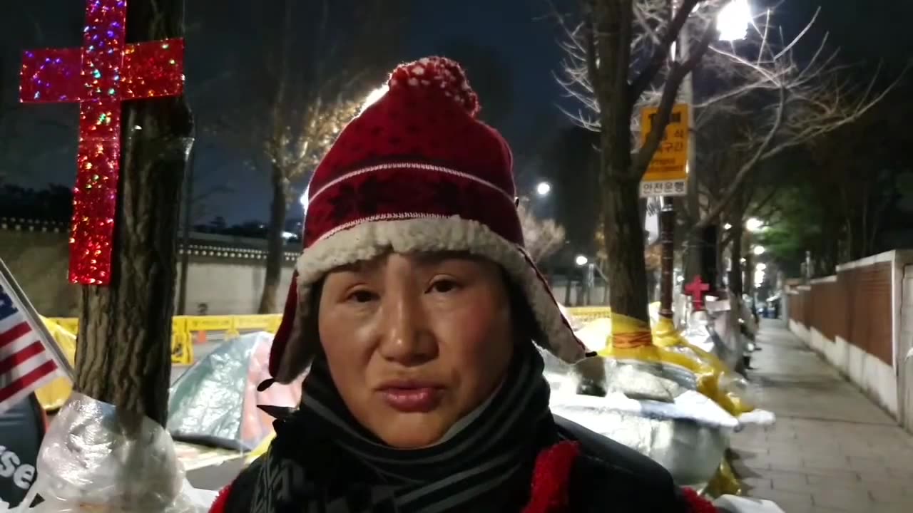 20191225_V3_S02(akRotsHoW4c)정치에 문외한이었던 전라도의 딸이 청와대앞에 두동의 집을 건립하다